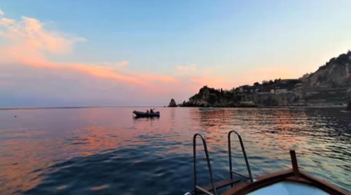 Romantica casa a Taormina Esterno foto