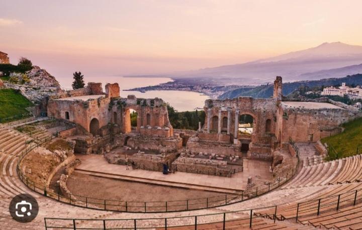 Romantica casa a Taormina Esterno foto