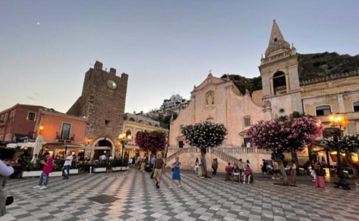 Romantica casa a Taormina Esterno foto